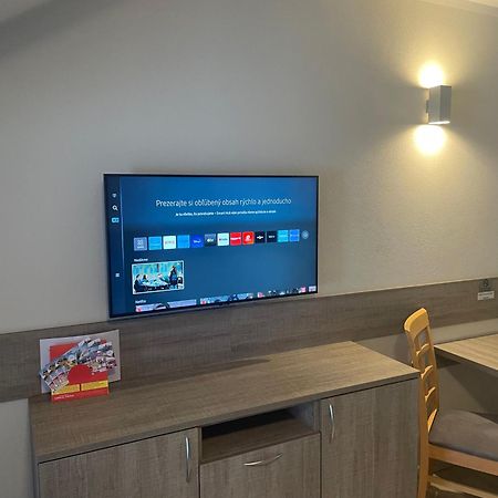 Apartmany Vera Bešeňová Eksteriør billede